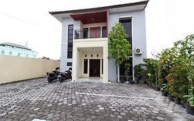 Reddoorz Near Rumah Sakit Condong Catur